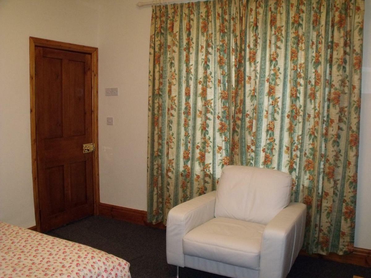 Cosy Ground Floor Disabled Friendly Room In Farm House Llandderfel Εξωτερικό φωτογραφία