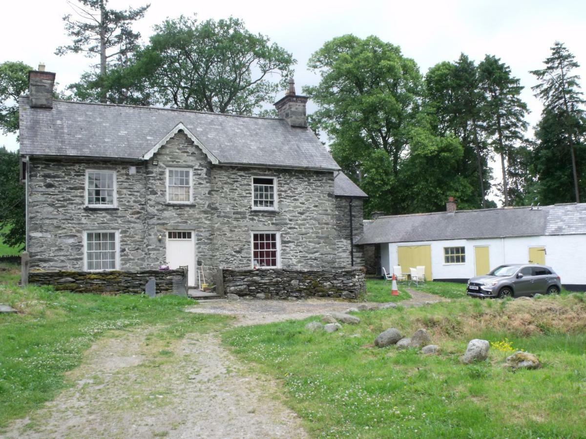Cosy Ground Floor Disabled Friendly Room In Farm House Llandderfel Εξωτερικό φωτογραφία